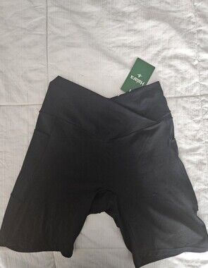 HALARA Medium Black Crossover Waist Athletic Bike Shorts